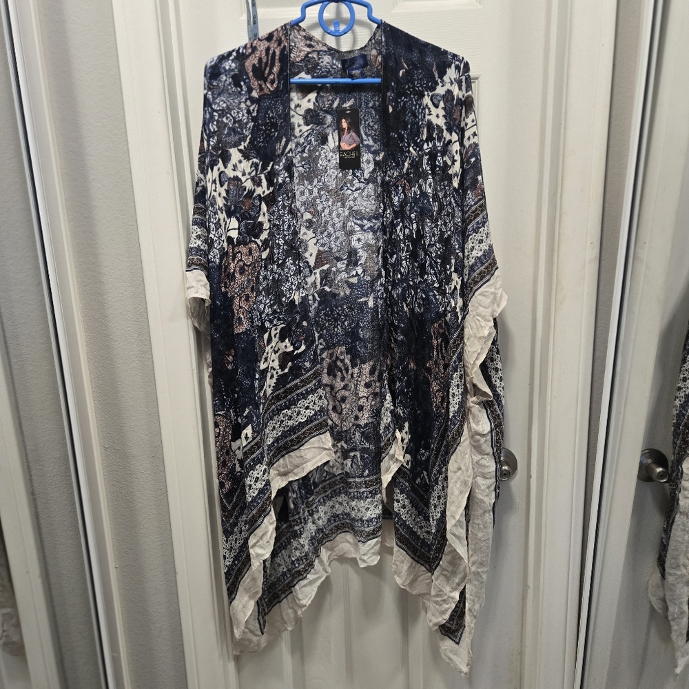 Rachel Roy Navy and Cream Patterned Kimono. Osfm Nwt
